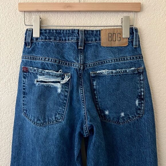 BDG Tapered Baggy Dark Wash Distressed Jeans Size 24 - Picture 5 of 12